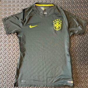 Nike Brazil Soccer Training Jersey 2014 Stitched Men’s Medium Slim Cut (Rare)